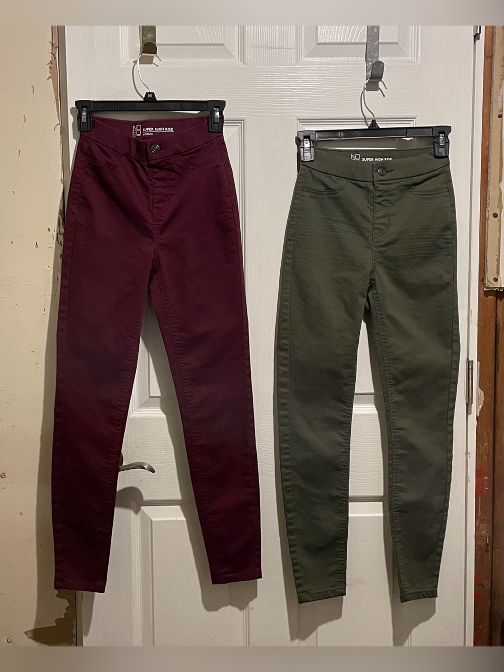 Women’s Pull up Jeggings (26” Inseam). Clean and in Great Condition. Size XS. $6